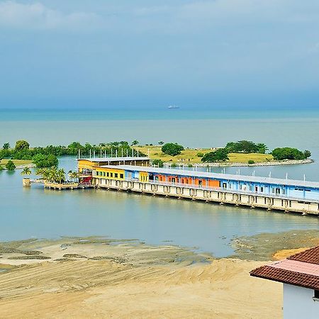 Jetty Suites Apartments Malacca Bagian luar foto